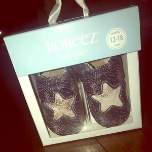 Brand New Leather Robeez size 12-18 months